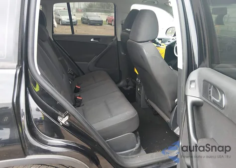 2015 Volkswagen Tiguan S z USA, uszkodzony, nr VIN WVGAV7AX8FW593022